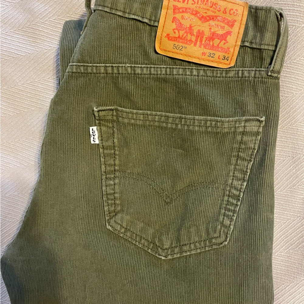 Men’s Levi corduroy pants green 32x34